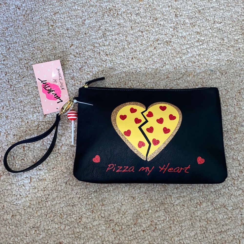 BETSEY JOHNSON NWT WRISTLET